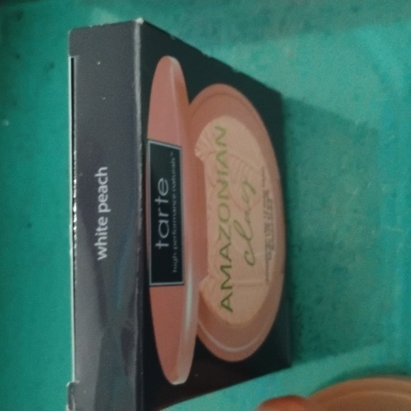 3/$30 NIB tarte Amazonian Clay 12 Hour Blush - White Peach - Picture 6 of 8